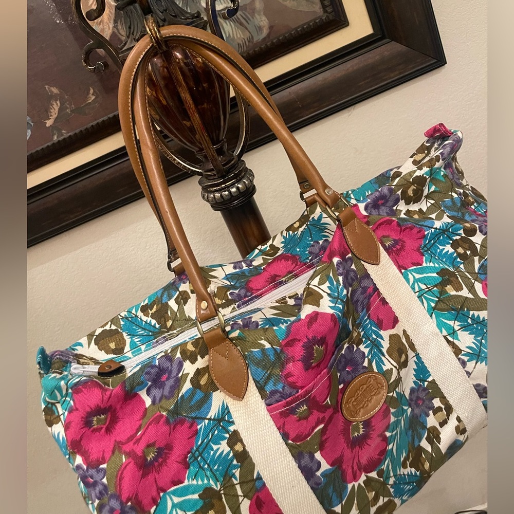 Gitano Please Check All Picture Of Condition - image 2